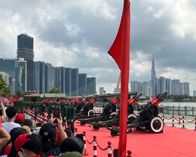 luuniembenbachdang_4.jpg (108 KB)