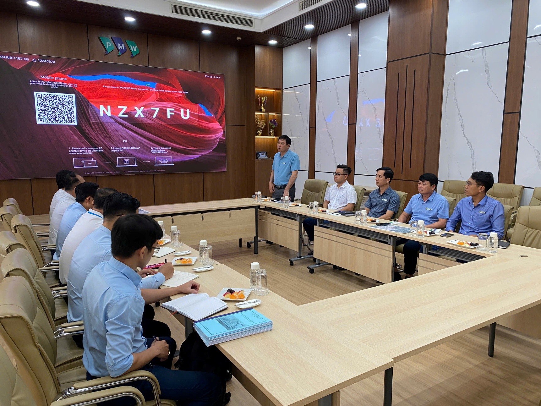 hochoiphumy_2.jpg (563 KB)